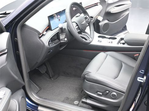 New 2026 Genesis GV70 2.5T Select image 5