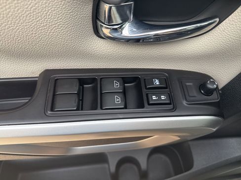 Used 2020 Nissan Titan SV w/ SV Convenience Package AWD/4WD image 13