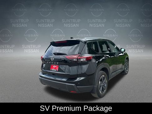 Used 2025 Nissan Rogue SV w/ SV Premium Package FWD image 7