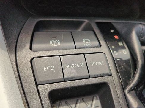 Certified 2023 Toyota RAV4 XLE FWD image 25