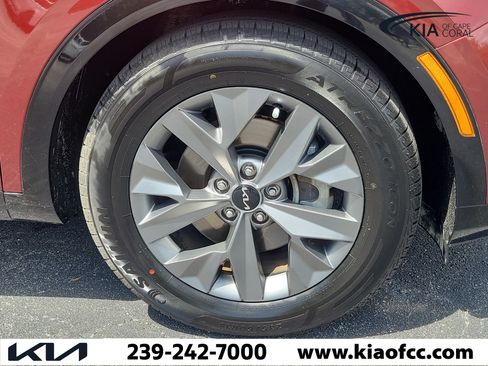 Certified 2023 Kia Sportage SX FWD image 7