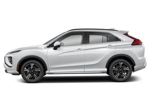 Used 2023 Mitsubishi Eclipse Cross SE image 3