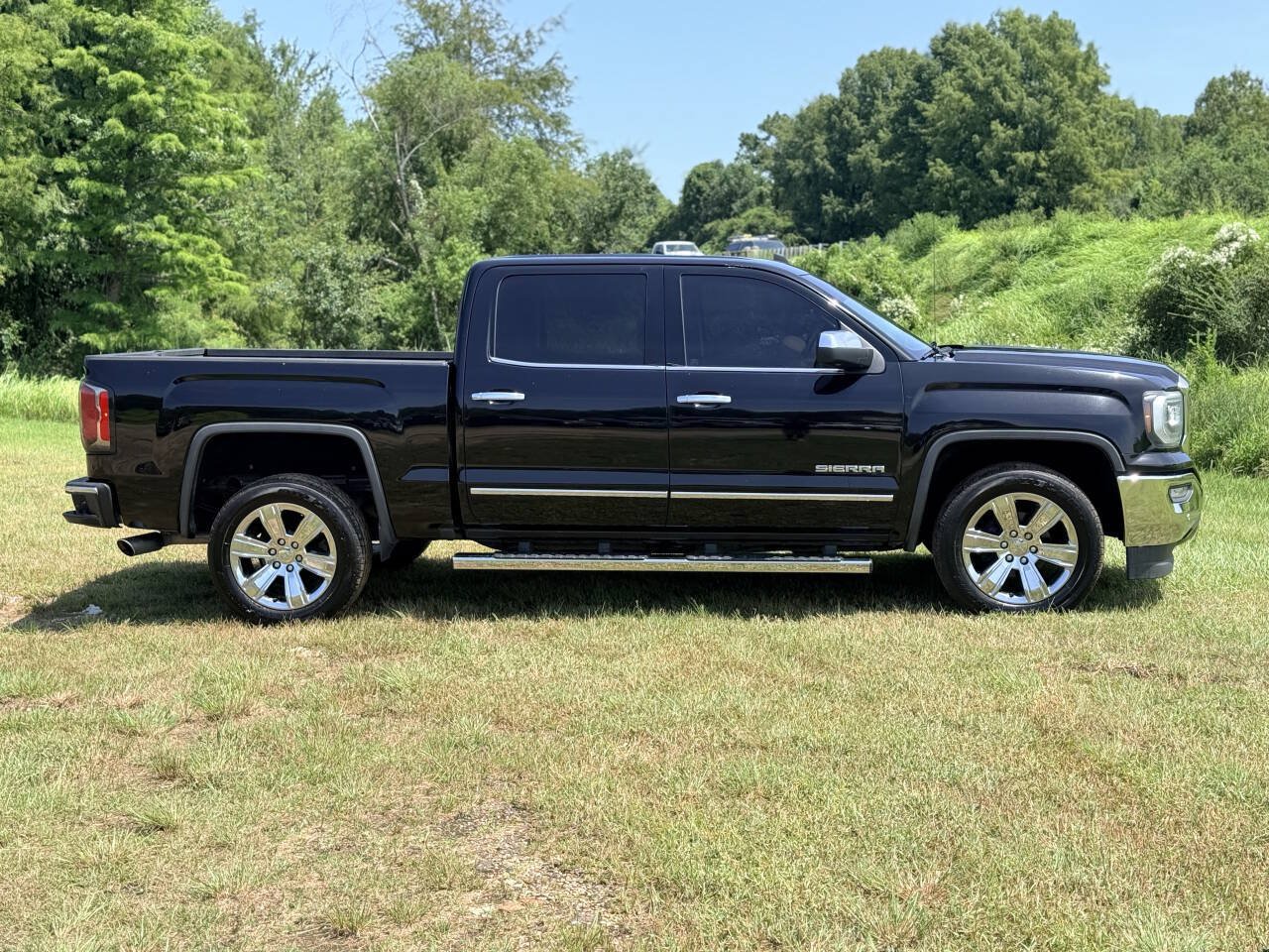 Used 2018 GMC Sierra 1500 SLT w/ Enhanced Driver Alert Package RWD image 6