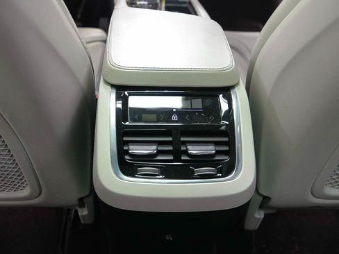 Used 2018 Volvo XC90 T6 Inscription w/ Convenience Package AWD/4WD image 10