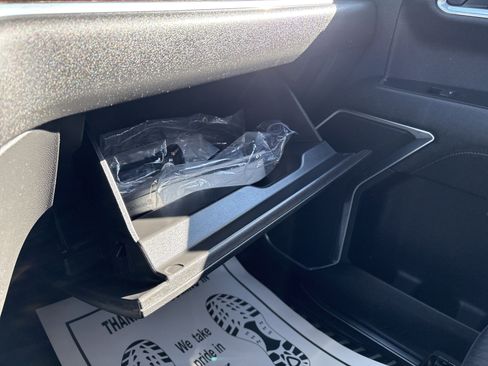 Used 2022 GMC Sierra 1500 Elevation image 29