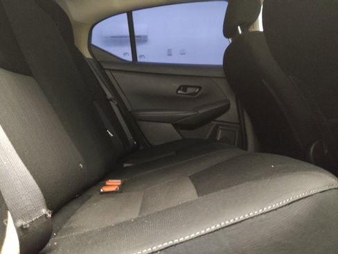 Used 2024 Nissan Sentra SV FWD image 19