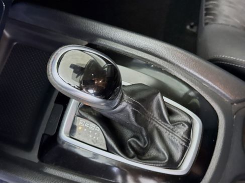 Used 2019 Nissan Rogue SV image 20