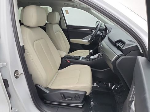 Used 2024 Audi Q3 2.0T Premium AWD/4WD image 47
