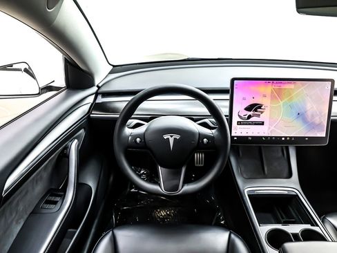 Used 2022 Tesla Model 3 Performance image 5