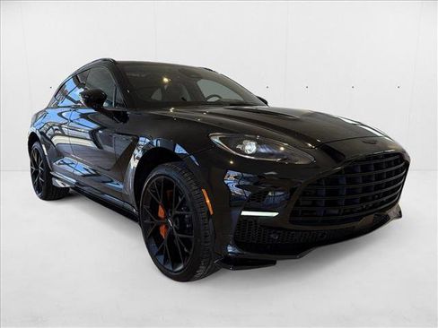 New 2025 Aston Martin DBX 707 image 8
