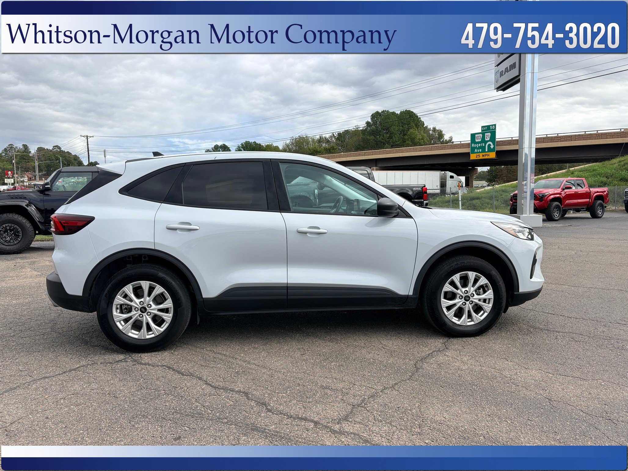 Used 2025 Ford Escape Active AWD/4WD image 4