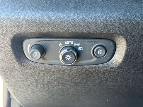 Used 2019 Chevrolet Traverse Premier w/ Driver Confidence II Package FWD image 25