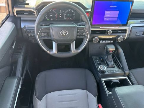 Used 2025 Toyota Tacoma TRD Off-Road AWD/4WD image 14