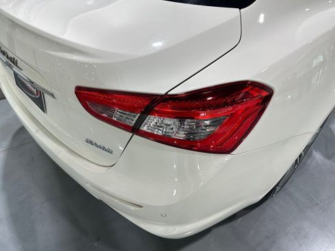 Used 2019 Maserati Ghibli S GranLusso RWD image 23