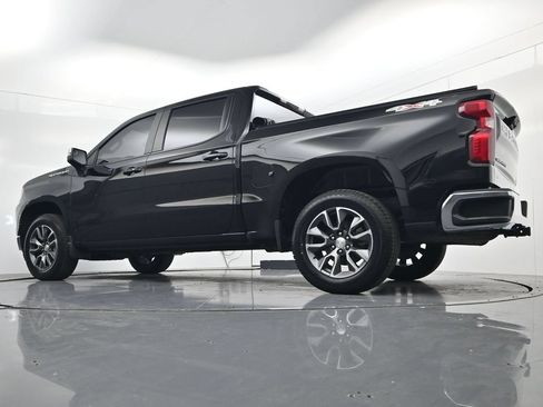 Used 2022 Chevrolet Silverado 1500 LT AWD/4WD image 46