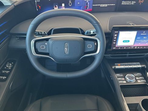 New 2026 Lincoln Nautilus Premier image 13