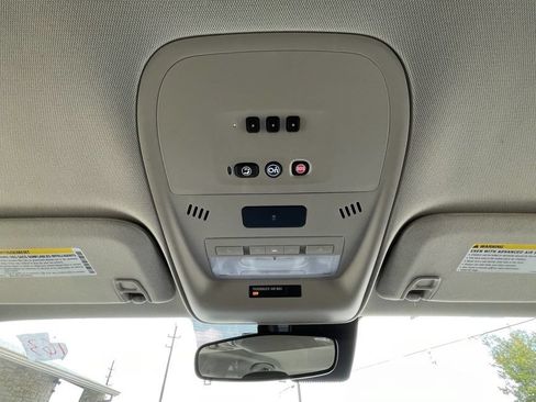 Used 2014 Chevrolet Volt Premium w/ Premium Trim Package FWD image 26