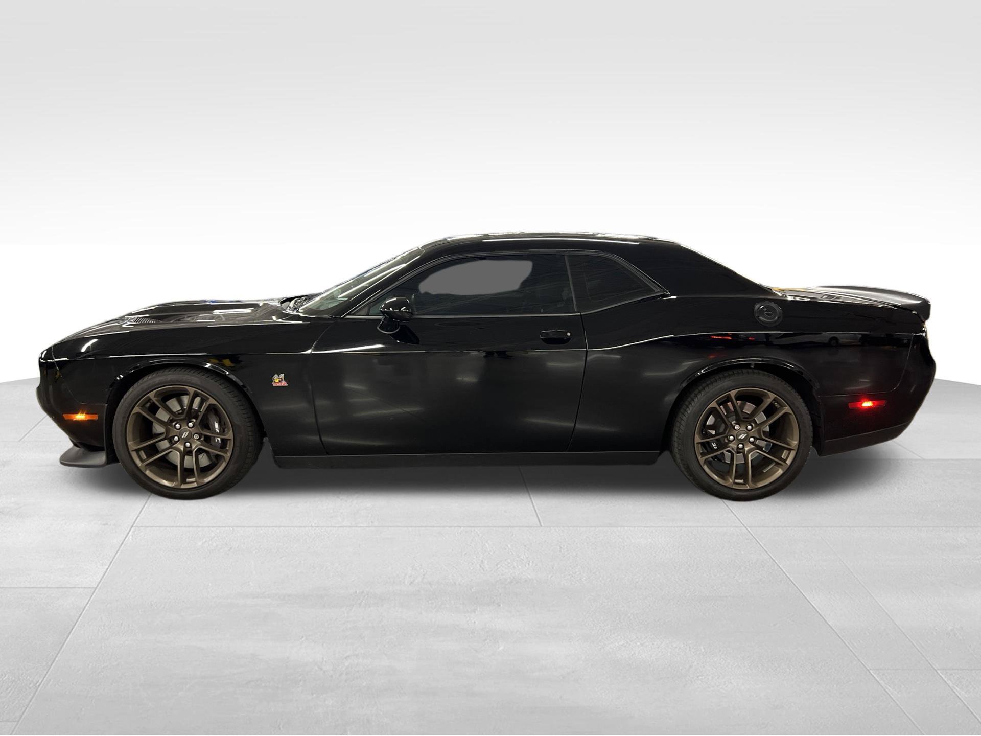Used 2022 Dodge Challenger R/T Scat Pack w/ Dynamics Package RWD image 8