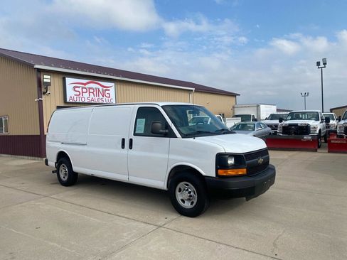 Used 2014 Chevrolet Express 3500 Extended image 19
