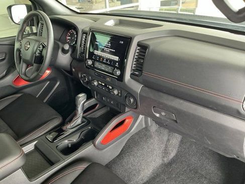Used 2024 Nissan Frontier PRO-4X w/ Technology Package AWD/4WD image 20