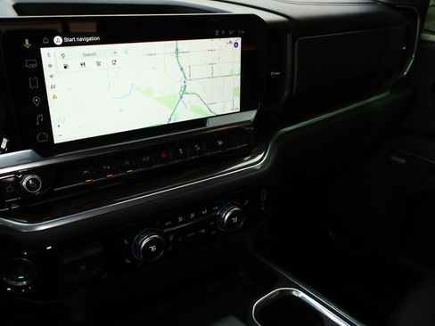 Used 2022 GMC Sierra 1500 Elevation w/ Elevation Premium Package image 19