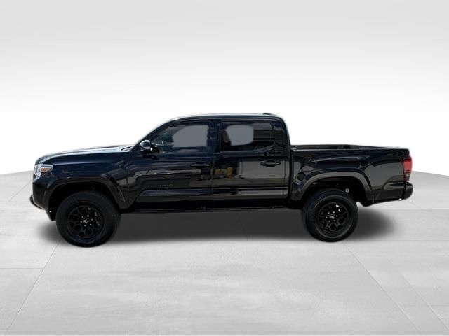 Used 2022 Toyota Tacoma SR5 AWD/4WD image 12
