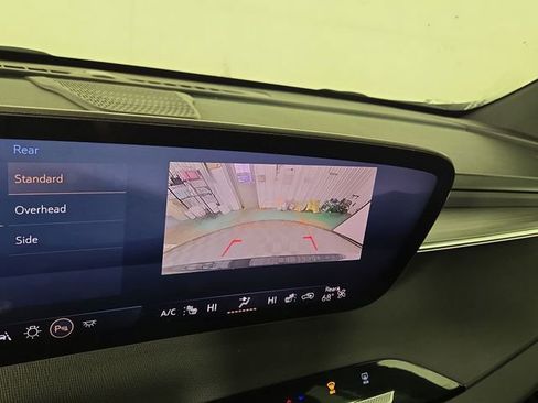 Used 2025 Buick Enclave Preferred AWD/4WD image 19