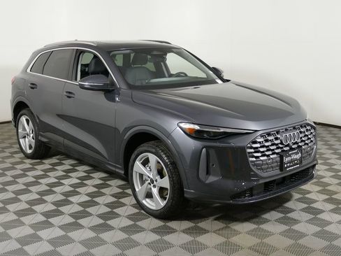 New 2025 Audi Q5 Premium Plus image 1