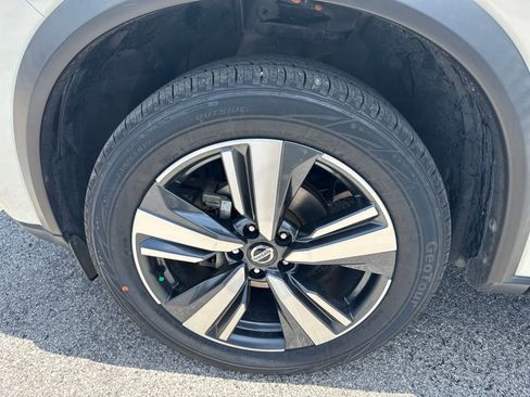 Used 2021 Nissan Rogue SL w/ Premium Package AWD/4WD image 11