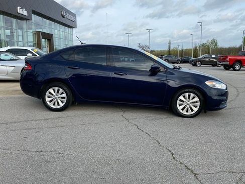 Used 2016 Dodge Dart Aero FWD image 9