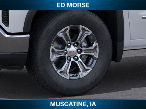 New 2026 GMC Sierra 1500 SLE w/ Preferred Package image 9