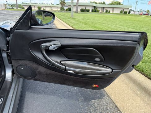 Used 2004 Porsche 911 Carrera 4S image 37