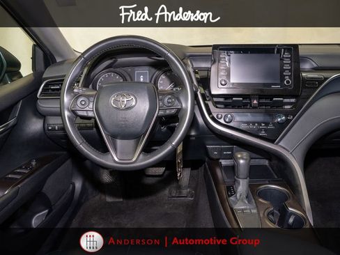 Used 2024 Toyota Camry SE FWD image 6