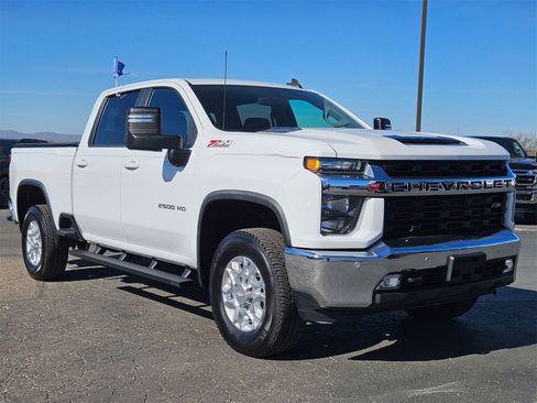 Used 2020 Chevrolet Silverado 2500 LT w/ All Star Edition image 3