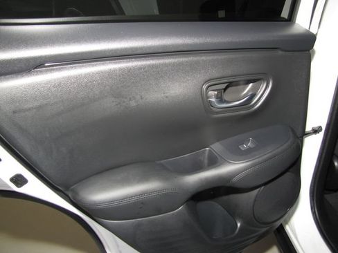 Certified 2024 Honda HR-V LX image 12