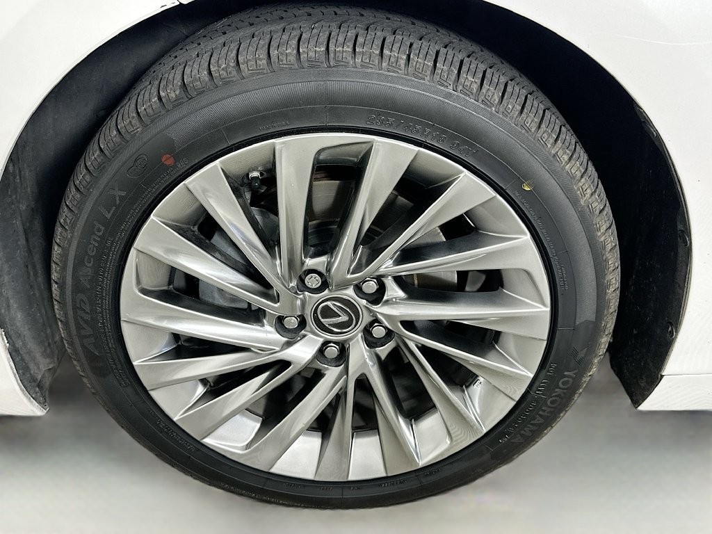 Used 2022 Lexus ES 350 Ultra Luxury w/ Accessory Package 2 FWD image 32