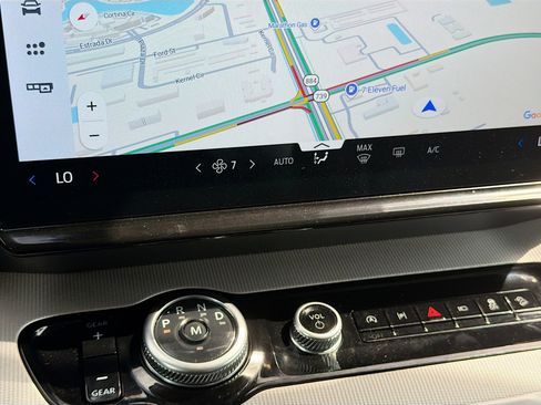 Used 2025 Ford Expedition Active image 35