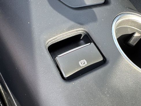 Used 2024 Ford Mustang Coupe RWD image 29