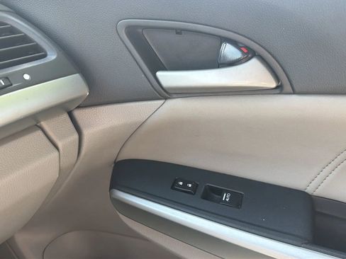 Used 2009 Honda Accord EX-L image 34