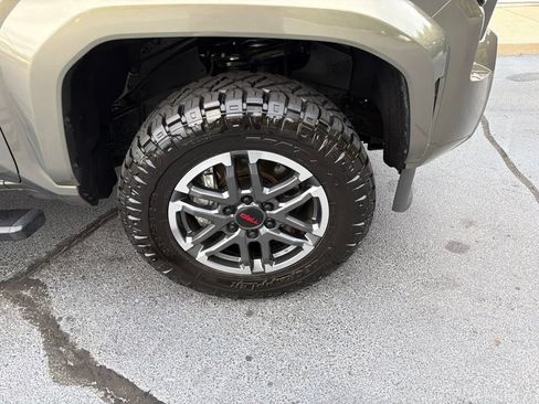 Used 2025 Toyota Tacoma TRD Sport RWD image 23
