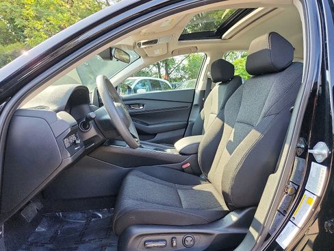 Used 2024 Honda Accord EX image 12
