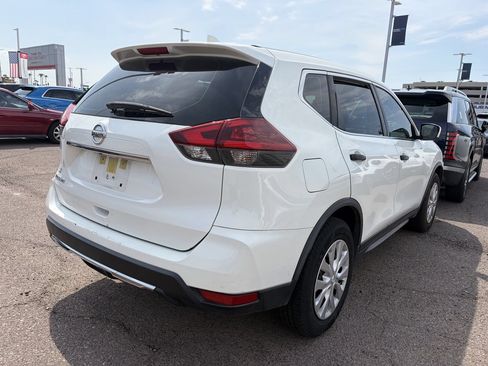 Used 2020 Nissan Rogue S FWD image 9