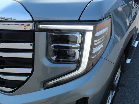 Used 2024 GMC Sierra 1500 SLT w/ SLT Premium Plus Package AWD/4WD image 4
