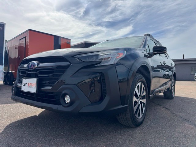 Used 2023 Subaru Outback Premium AWD/4WD image 3