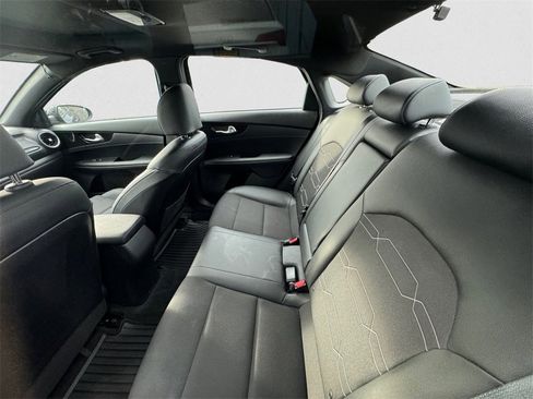 Used 2020 Kia Forte GT-Line w/ GT-Line Premium Package image 9