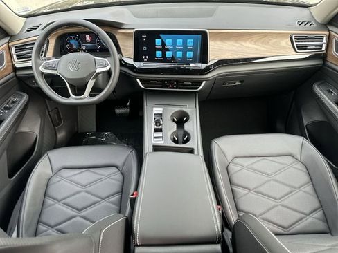 New 2026 Volkswagen Atlas SE image 29