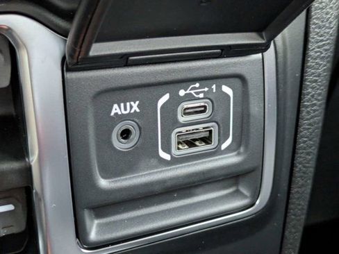 New 2026 Jeep Wrangler Unlimited Sahara AWD/4WD image 22