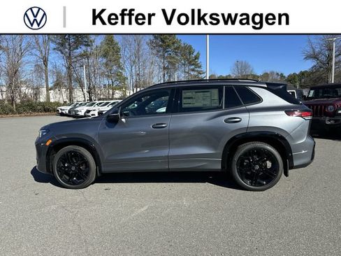 New 2026 Volkswagen Tiguan SE R-Line FWD image 2