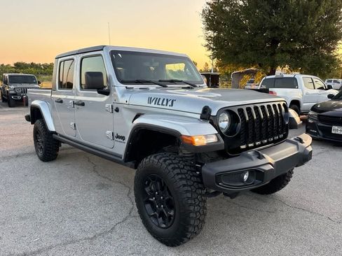 Used 2023 Jeep Gladiator Sport AWD/4WD image 7