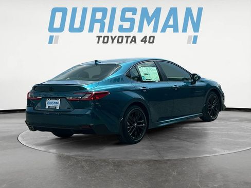 Used 2025 Toyota Camry SE w/ Convenience Package FWD image 7